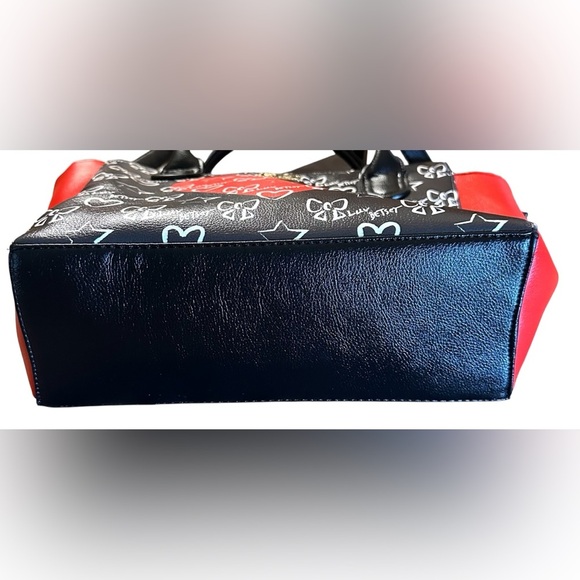 Betsey Johnson Shoulder Bag W Hearts & Bows Gold Chains On Crossbody Strap - Picture 13 of 16